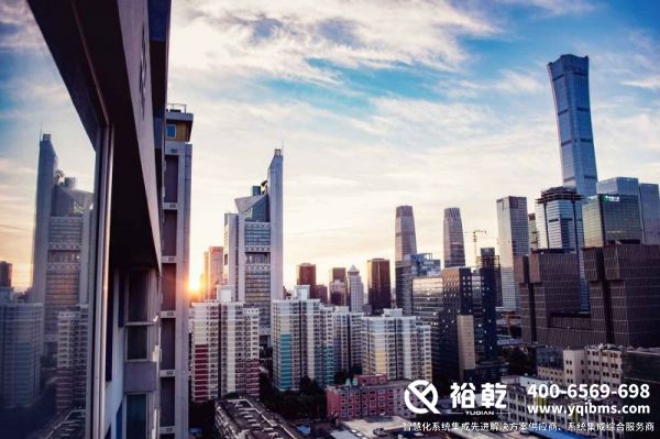 能耗監(jiān)測(cè)系統(tǒng)，數(shù)據(jù)分析，報(bào)告生成，多平臺(tái)支持